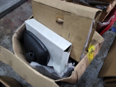 Large Quantity of Miscellaneous Vehicle Mirrors