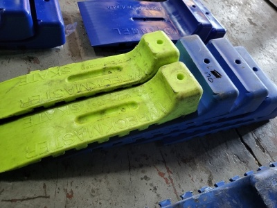 6x Unused Wheel Skid Chocks 