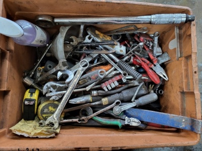 Quantity of Hand Tools & Sockets