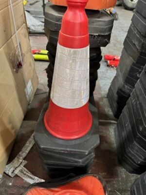 6x Small Light Weight Traffic Cones