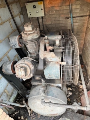 Large Compressor, No Pipework Included - Buyer to Remove