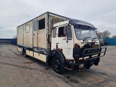 1983 Mercedes 1213 4x2 Box Rigid