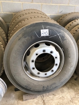 Qty of Wheels + Tyres  - 4