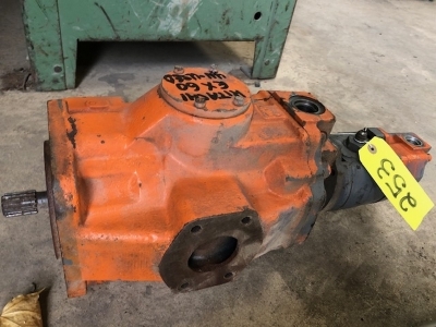 Hitachi EX60 Hydraulic Pump - 4