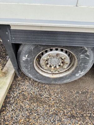 2009 Schmitz Triaxle Fridge Trailer - 17