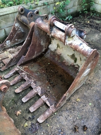 Strickland 3ft Digging Bucket - 45mm Pins