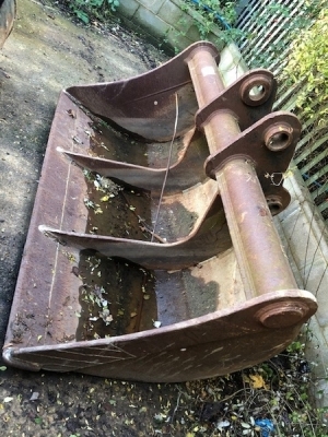 6ft Ditching Bucket - 90mm Pins - 3