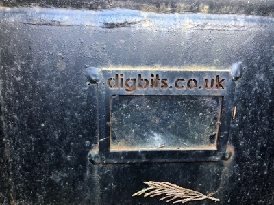 Dig Bits 2ft Digging Bucket - 45mm Pins - 3