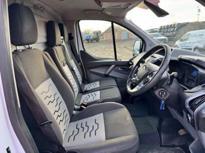 2015 Ford Custom 290 LTD E-Tech Van - 13