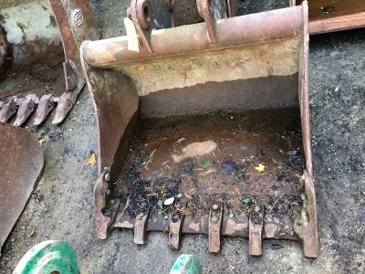 3ft Ditching Bucket  - 45mm Pins  - 4