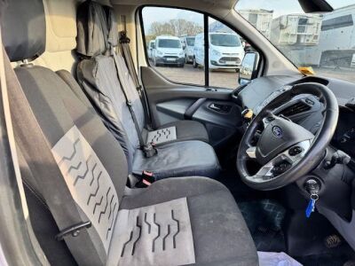 2015 Ford Transit Custom 270 LTD E-Tech Van - 14