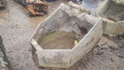 Concrete Pouring Bucket - 65mm Pins