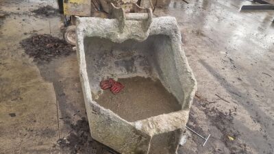 Concrete Pouring Bucket - 65mm Pins