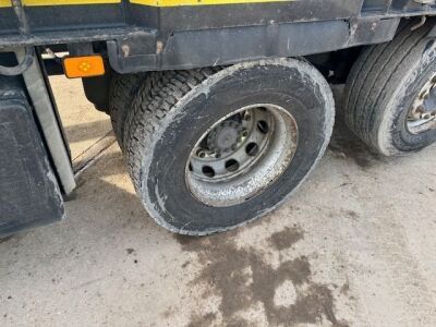 2019 Volvo FMX420 8x2 Rear Lift Beavertail Rigid - 12