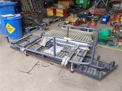 Unused Hitachi ZX490 Walk Ways - 4