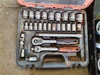 Qty of Socket sets  - 2