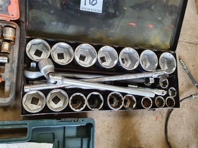 Qty of Socket sets  - 3