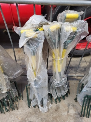 12x New & Unused Conway Garden Forks