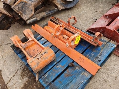 Hitachi EX200 Ram Guards + Bucket Link