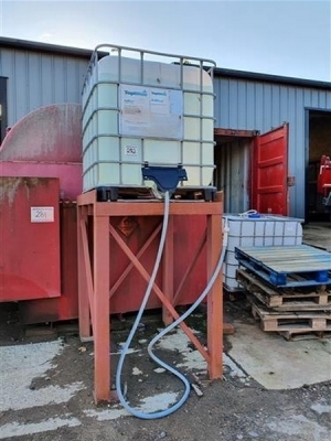 Ad Blue IBC Containing Approx 890Ltrs 