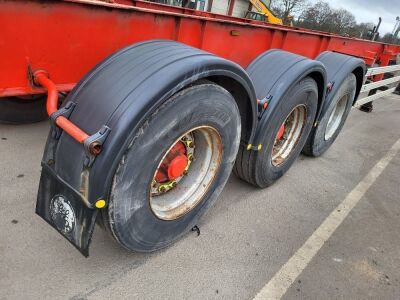 2005 Dennison Triaxle Skeletal Trailer - 5