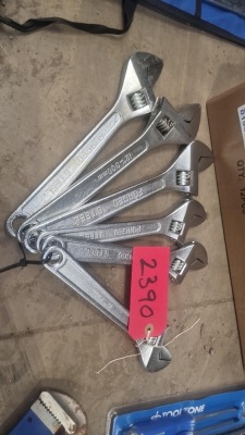 6x Adjustable Spanners