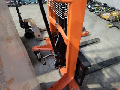 1000kg Manuel Pallet Stacker - 3