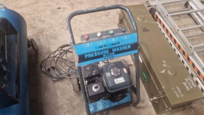 Switzer Petrol 3000psi LT-8.7/12A Pressure Washer