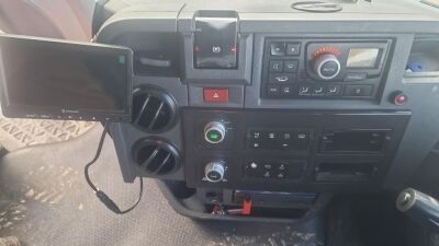 2015 Renault C430 Comfort 8x4 Tipper - 21