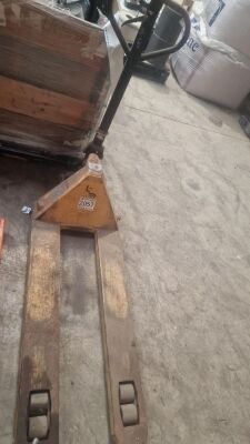 Drapers Pallet Truck - 3