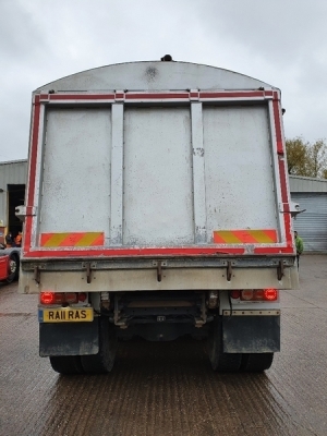 2015 Renault C430 8x4 Alloy Body Tipper - 11