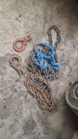 2 x Leg Lifting Chains with Clutches