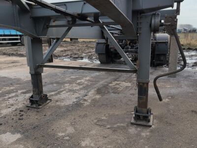 2018 Dennison Triaxle Skeletal Trailer - 7