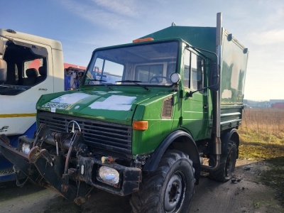 Mercedes Unimog