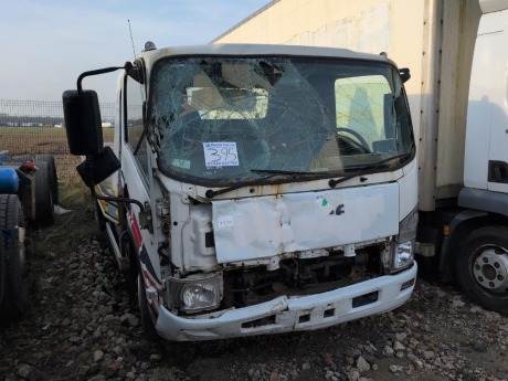 2013 Isuzu 4x2 Tilt & Slide