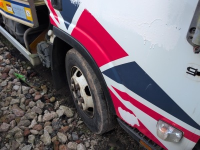 2013 Isuzu 4x2 Tilt & Slide - 2
