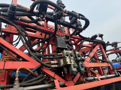 1996 Gemsprayers Steer-Trak-24M Drawbar Sprayer - 10