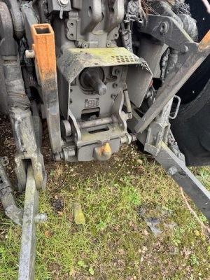 Valtra T215 Agricultural Tractor - 12