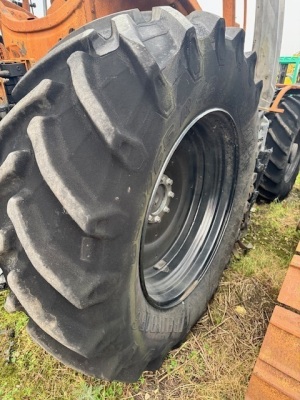 Valtra T215 Agricultural Tractor - 15