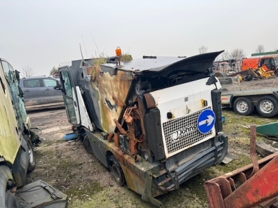 2000 Johnston Sweeper - 8