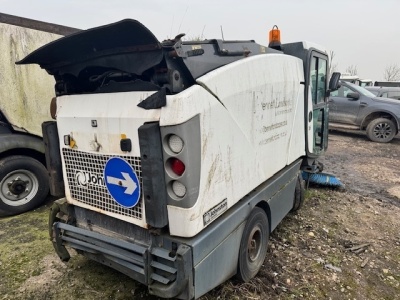 2000 Johnston Sweeper - 9
