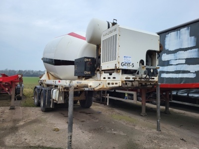 2014 De Buf Tandem Axle Mixer Trailer