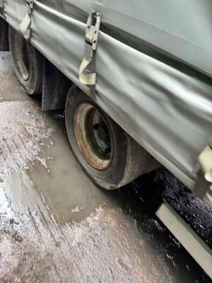 2002 Cartwright Tandem Axle Step Frame Curtainside Trailer - 9