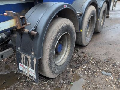 2015 Dennison Triaxle Skeletal Trailer - 6