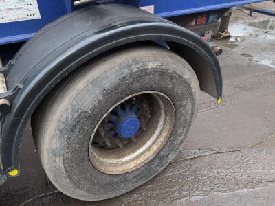 2015 Dennison Triaxle Skeletal Trailer - 7