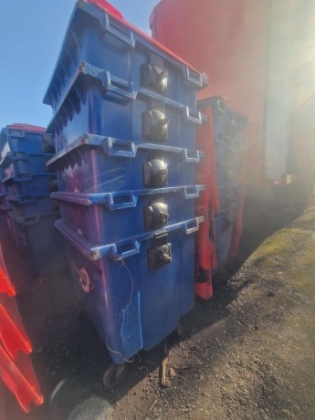 10x 110ltr Wheelie Bins