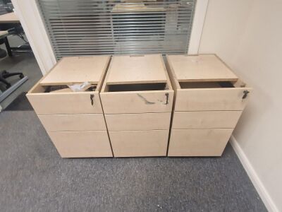 3x Light Oak Pedestals