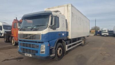 2004 Volvo FM9 6x2 Box Rigid