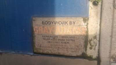 2004 Volvo FM9 6x2 Box Rigid - 16
