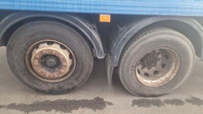 2004 Volvo FM9 6x2 Box Rigid - 20